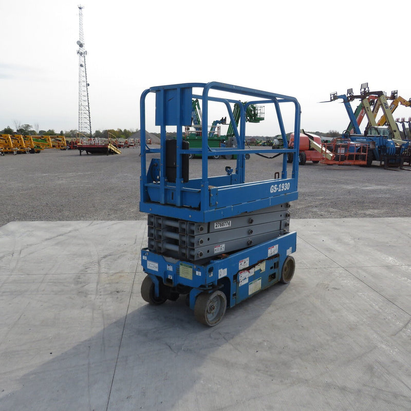 Used 2019 GENIE GS-1930 Scissor Lift, photo 2