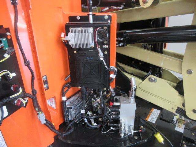 New 2025 JLG E300AJP Articulating Boom Lift