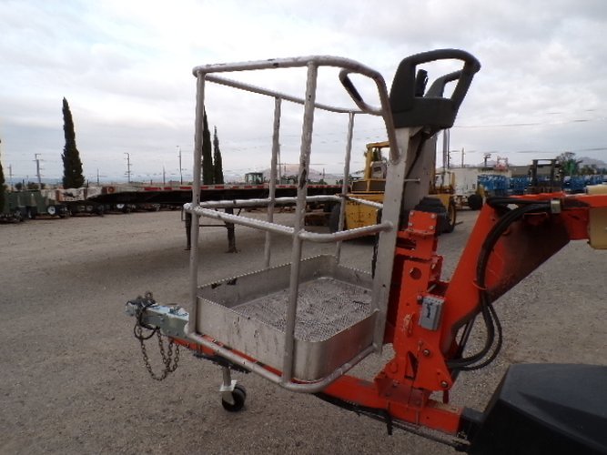Used 2019 JLG T350 Towable Boom Lift, photo 13