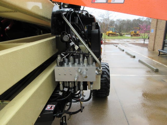 New 2025 JLG 450AJ Articulating Boom Lift
