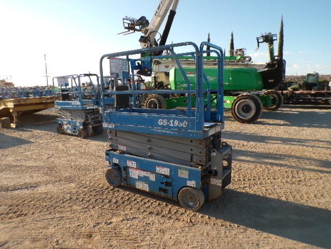 Used 2019 GENIE GS-1930 Scissor Lift, photo 3