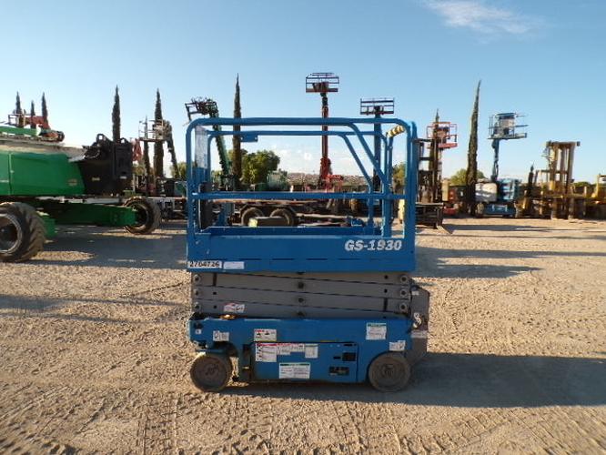 Used 2018 GENIE GS-1930 Scissor Lift, photo 4