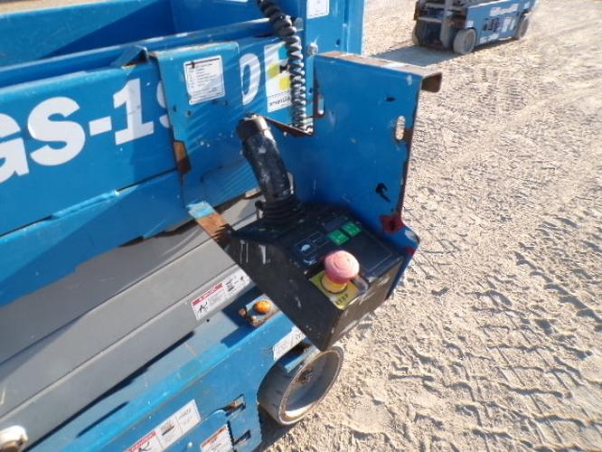 Used 2018 GENIE GS-1930 Scissor Lift, photo 10