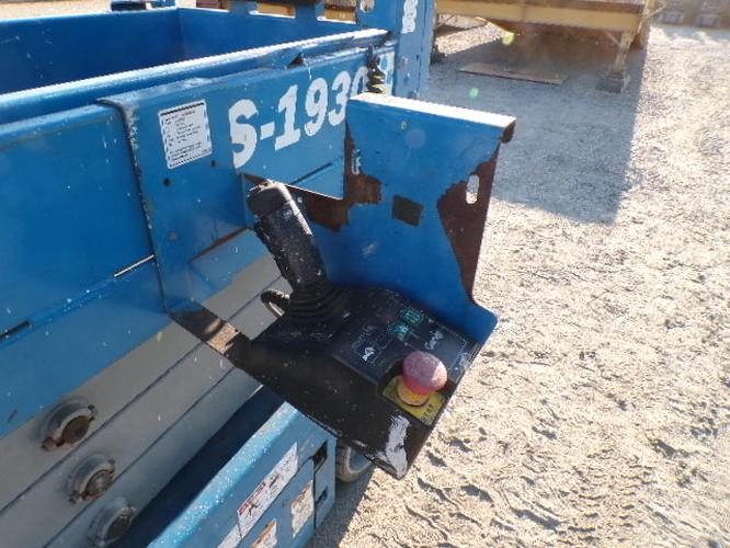 Used 2018 GENIE GS-1930 Scissor Lift, photo 10