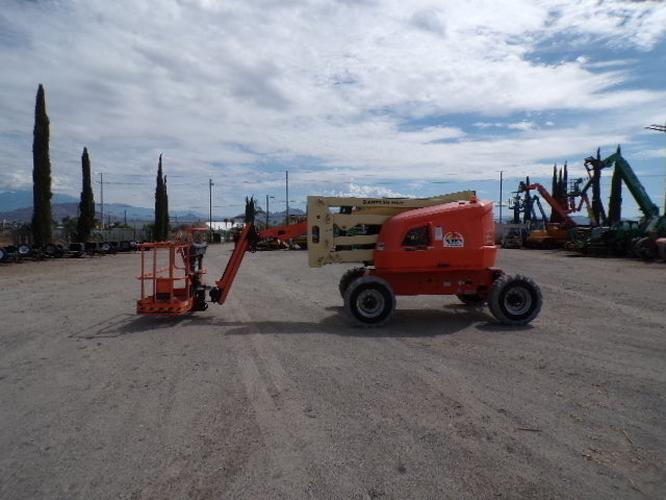 Used 2019 JLG 450AJ Articulating Boom Lift, photo 1