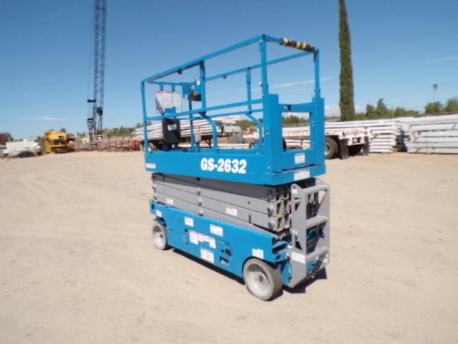 Used 2019 GENIE GS-2632 Scissor Lift, photo 3