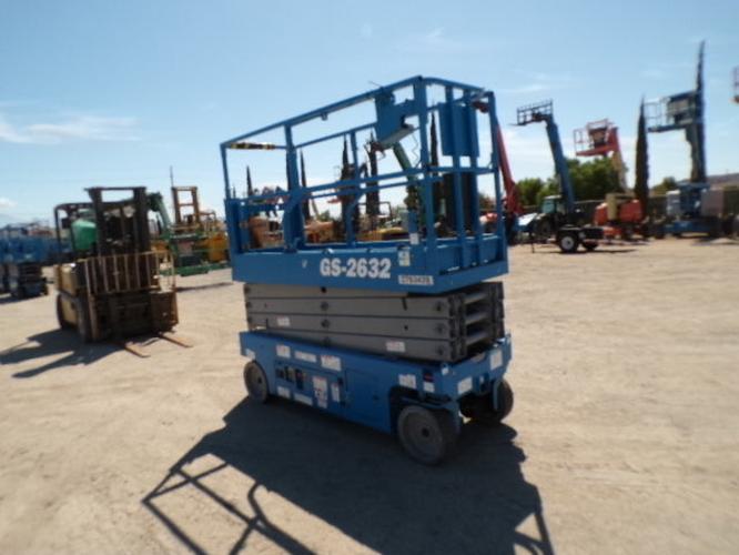 Used 2019 GENIE GS-2632 Scissor Lift, photo 6