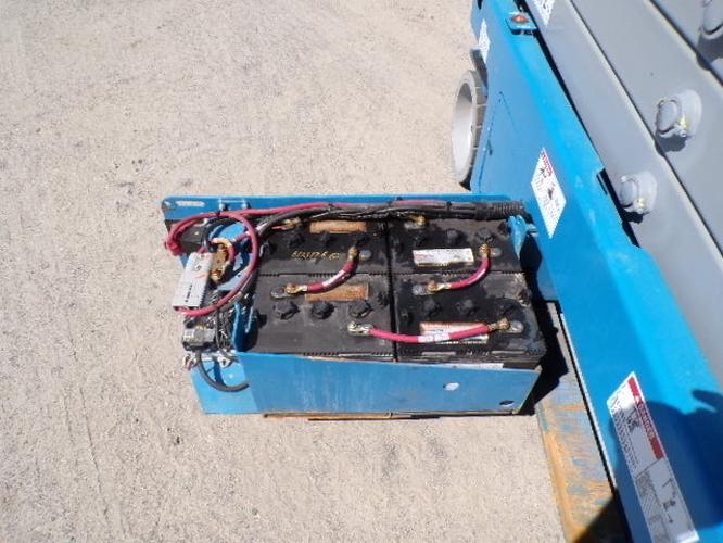 Used 2019 GENIE GS-2632 Scissor Lift, photo 8