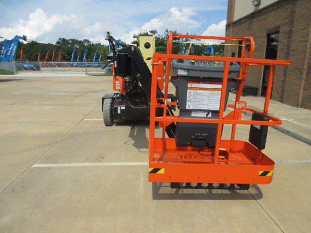 New 2025 JLG E400AJPN Articulating Boom Lift
