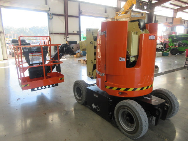 New 2025 JLG E300AJP Articulating Boom Lift