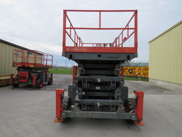 Used 2013 SKYJACK SJ9250 RT Scissor Lift