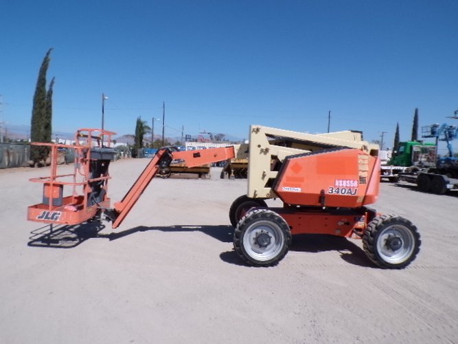 Used 2018 JLG 340AJ Articulating Boom Lift