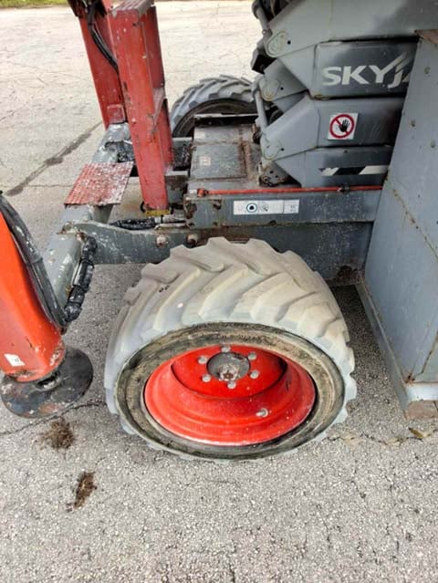 Used 2019 SKYJACK SJ6832 RT Scissor Lift