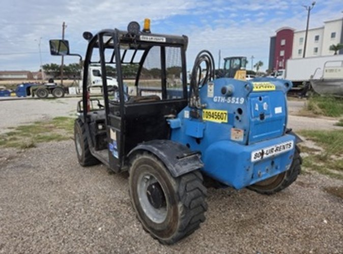 Used 2019 GENIE GTH-5519 Telehandler Forklift, photo 2