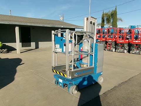 Used 2016 GENIE GR-20 Vertical Mast Boom Lift