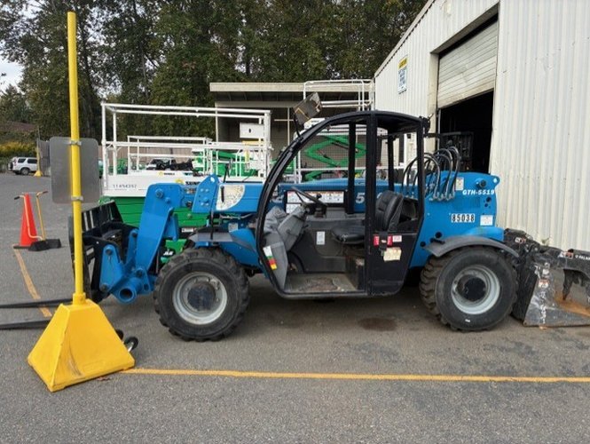 Used 2015 GENIE GTH-5519 Telehandler Forklift