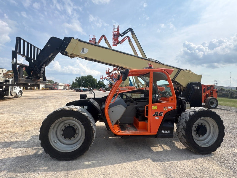 Used 2021 JLG 742 Telehandler Forklift, photo 1