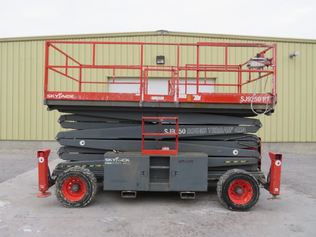 Used 2013 SKYJACK SJ9250 RT Scissor Lift