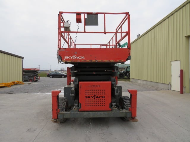 Used 2013 SKYJACK SJ9250 RT Scissor Lift