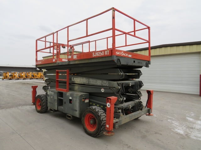 Used 2013 SKYJACK SJ9250 RT Scissor Lift
