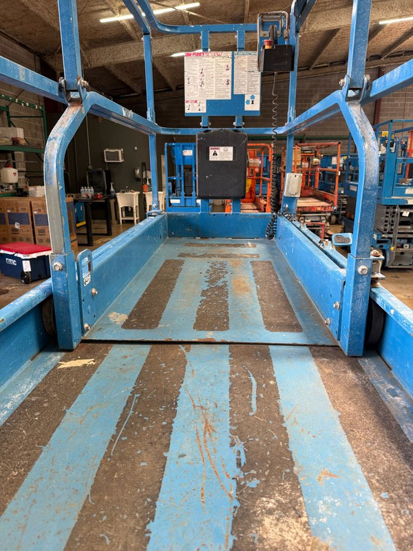 Used 2019 GENIE GS-2632 Scissor Lift, photo 9