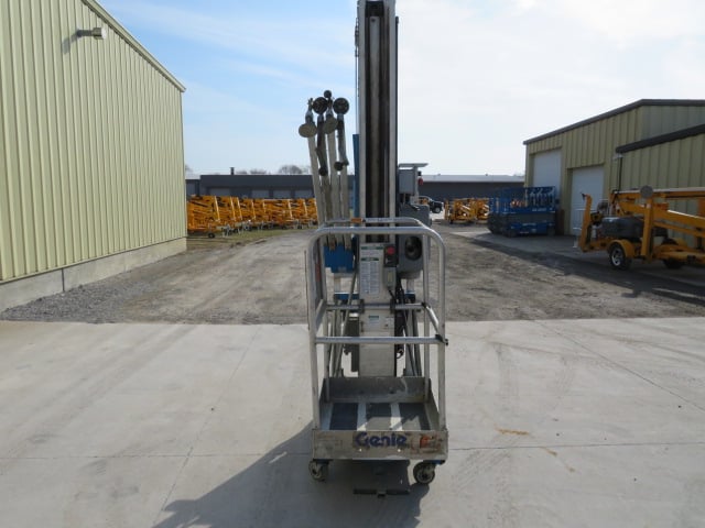 Used 2009 GENIE AWP-40S Aerial Work Platform