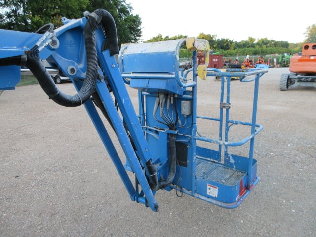 Used 2018 GENIE Z-34/22N Articulating Boom Lift
