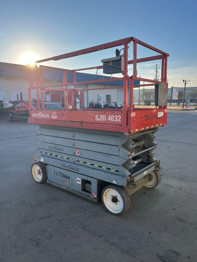 Used 2015 SKYJACK SJ4632 Scissor Lift