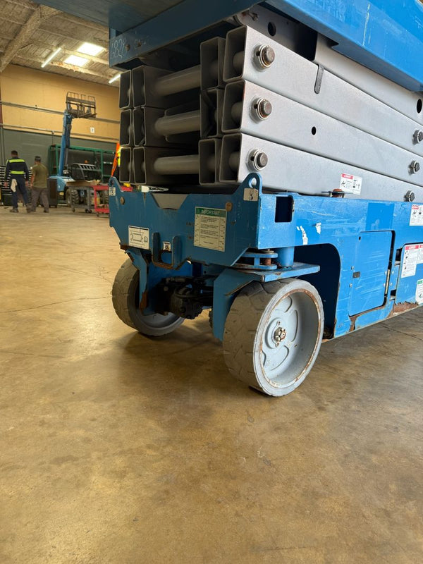 Used 2019 GENIE GS-2632 Scissor Lift, photo 6