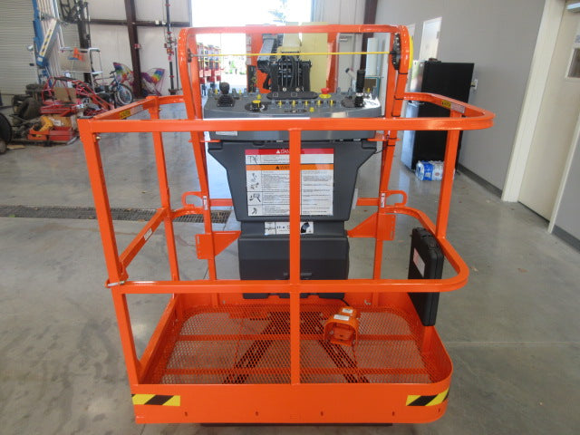 New 2025 JLG E300AJP Articulating Boom Lift