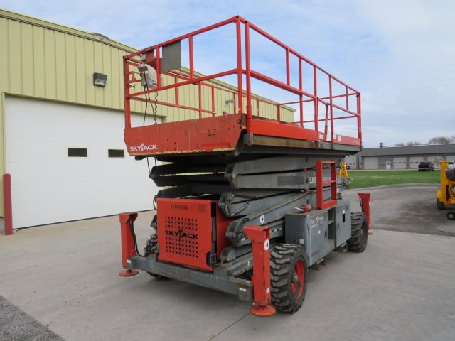 Used 2013 SKYJACK SJ9250 RT Scissor Lift