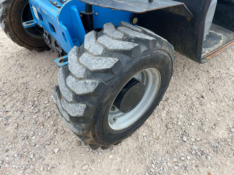 Used 2019 GENIE GTH-5519 Telehandler Forklift, photo 9