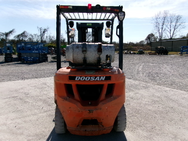 Used 2018 DOOSAN G25N-7 Straight Mast Forklift