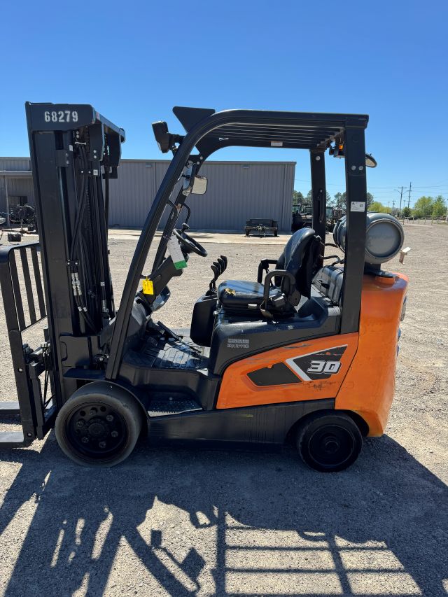 Used 2021 DOOSAN GC30S-9 Straight Mast Forklift