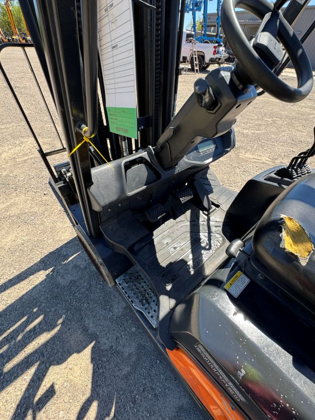 Used 2021 DOOSAN GC30S-9 Straight Mast Forklift