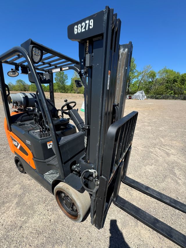 Used 2021 DOOSAN GC30S-9 Straight Mast Forklift
