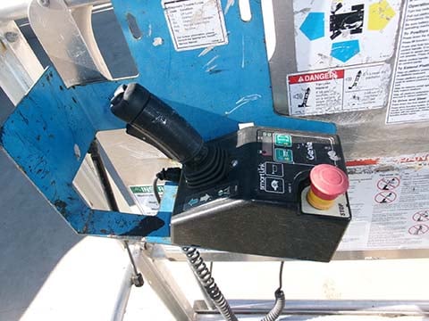 Used 2017 GENIE GR-15 Vertical Mast Boom Lift