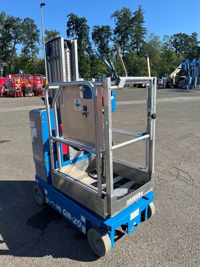 Used 2018 GENIE GR-20 Vertical Mast Boom Lift