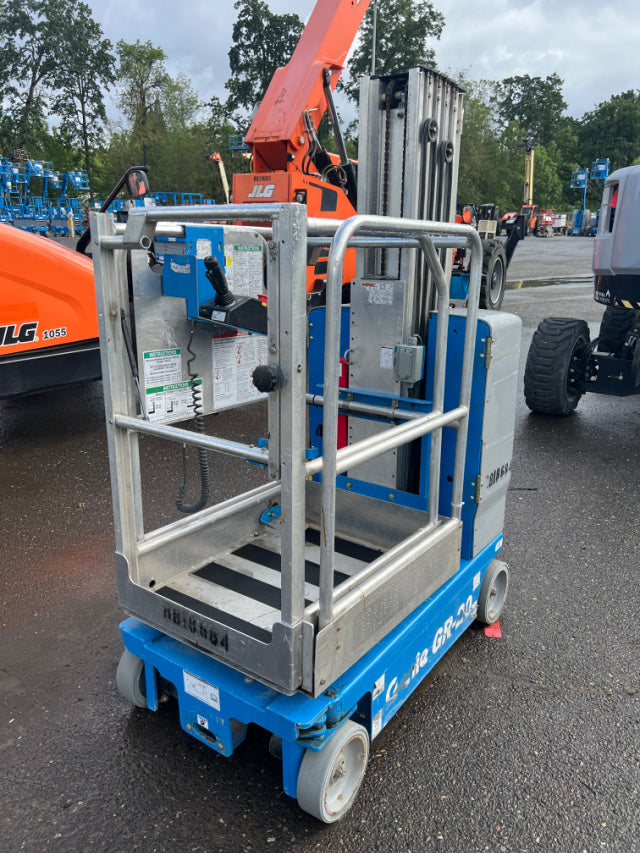 Used 2018 GENIE GR-20 Vertical Mast Boom Lift