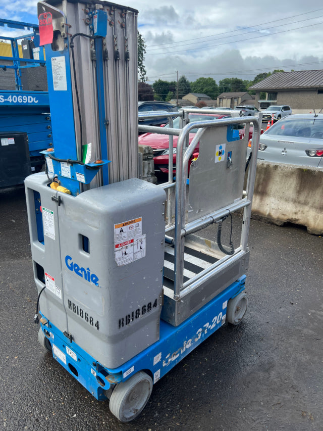 Used 2018 GENIE GR-20 Vertical Mast Boom Lift