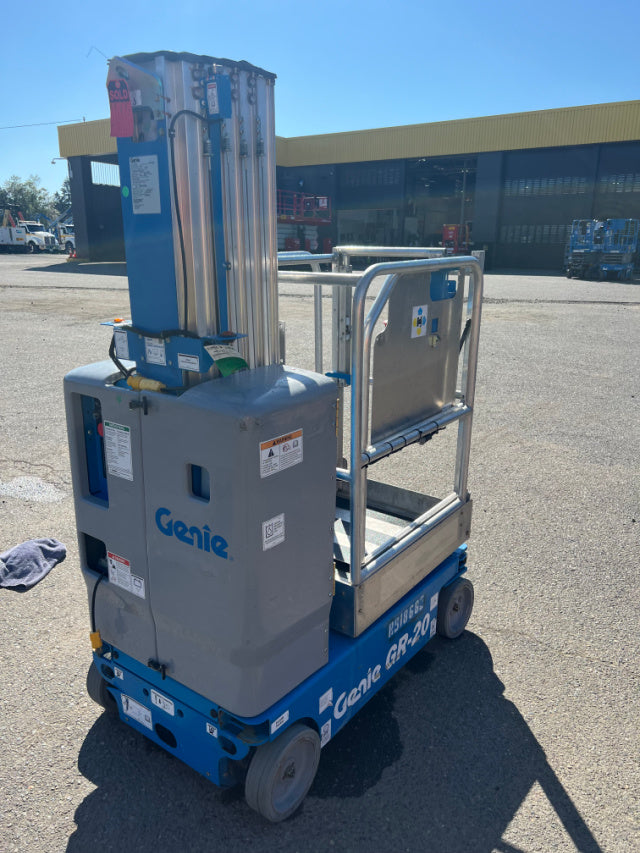 Used 2018 GENIE GR-20 Vertical Mast Boom Lift