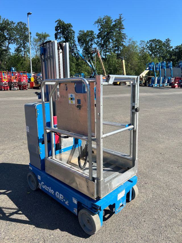 Used 2018 GENIE GR-20 Vertical Mast Boom Lift