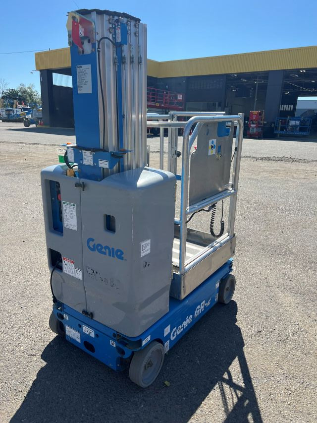 Used 2018 GENIE GR-20 Vertical Mast Boom Lift