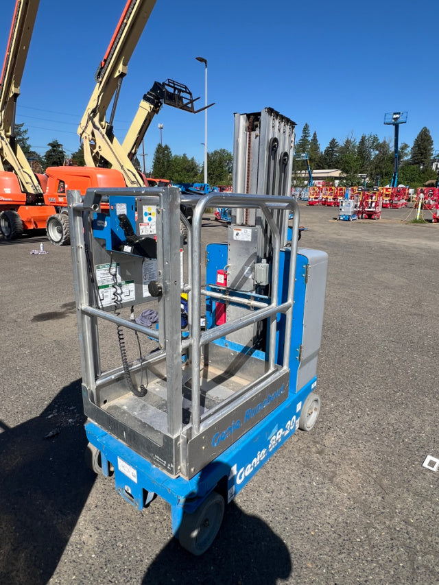 Used 2018 GENIE GR-20 Vertical Mast Boom Lift