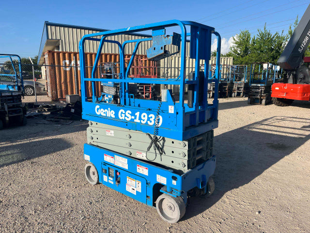 Used 2015 GENIE GS-1930 Scissor Lift