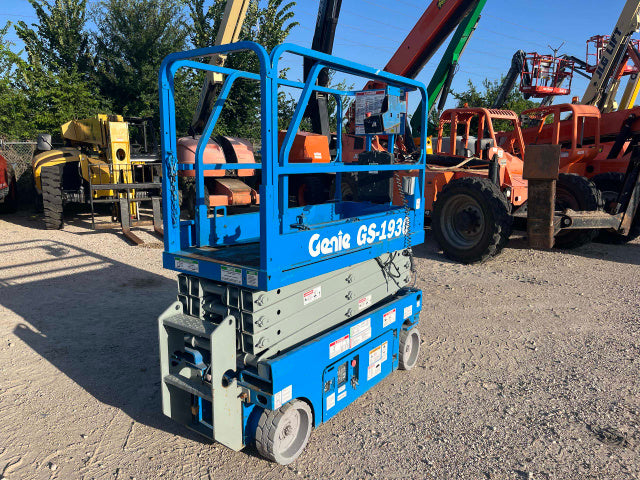 Used 2015 GENIE GS-1930 Scissor Lift