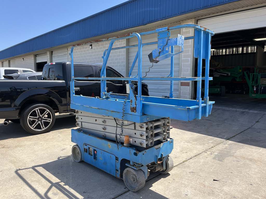 Used 2015 GENIE GS-1930 Scissor Lift