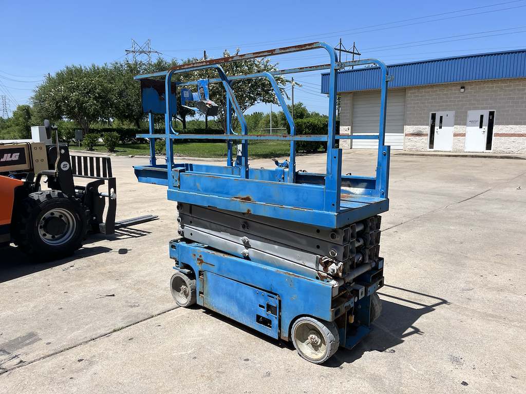 Used 2015 GENIE GS-1930 Scissor Lift