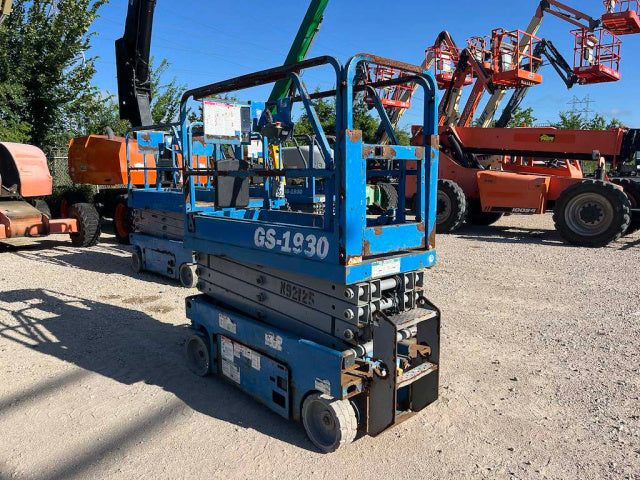 Used 2015 GENIE GS-1930 Scissor Lift