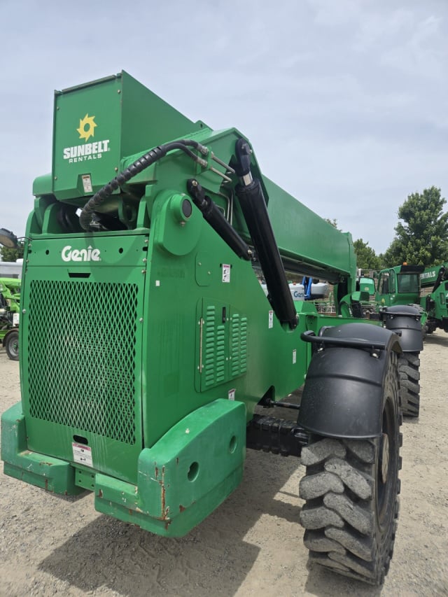 Used 2016 GENIE GTH-1056 Telehandler Forklift